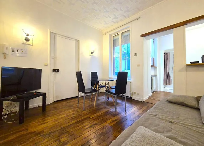 Lisbonne - Calme Et Agreable Apartment *